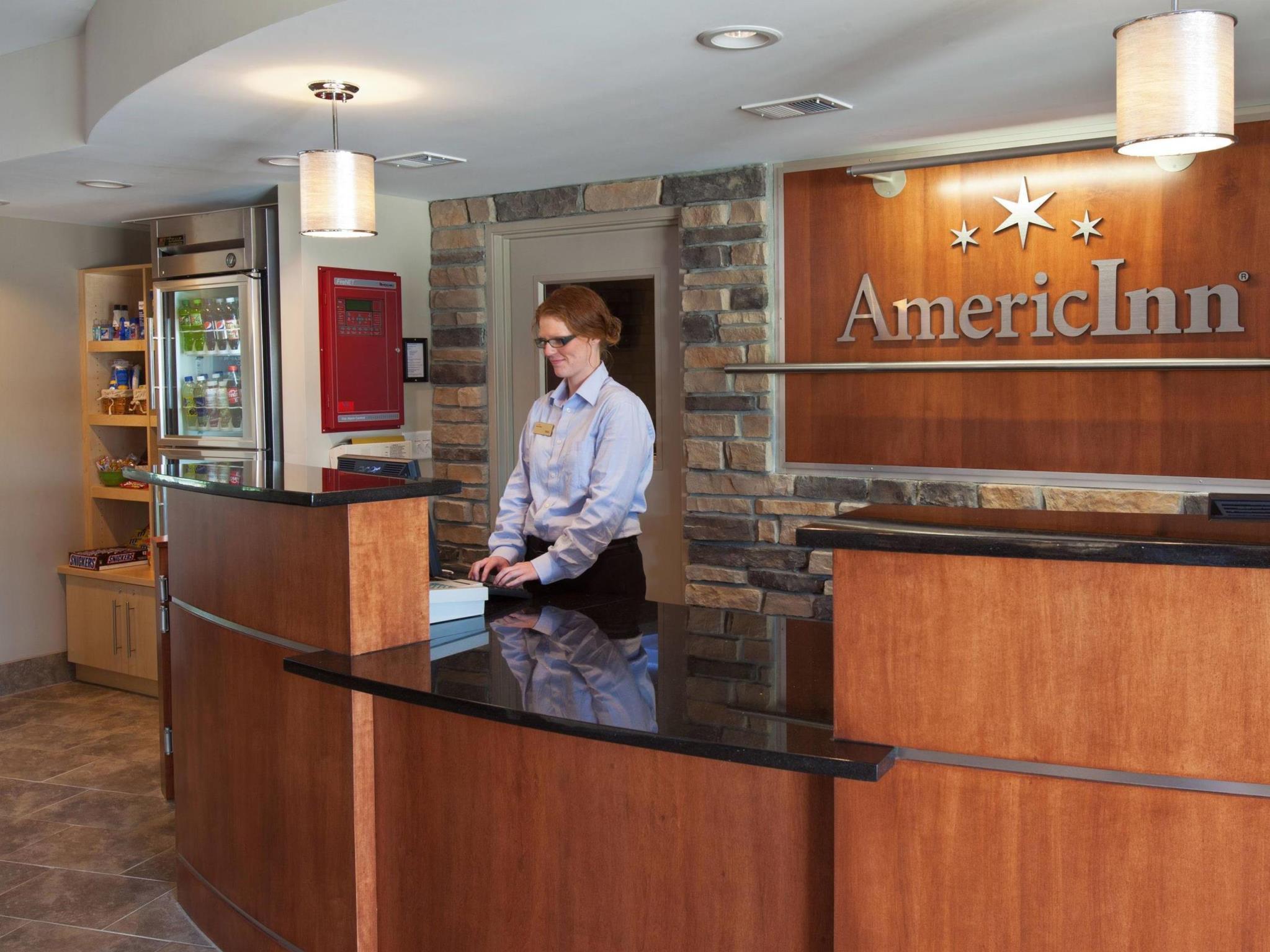Americinn By Wyndham Fairfield Екстериор снимка